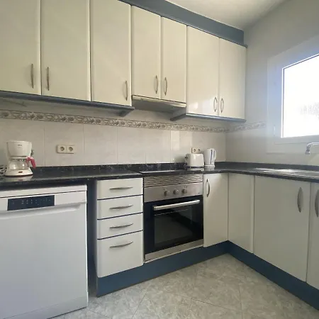 R132 With Air Conditioner 50m From The Apartment *