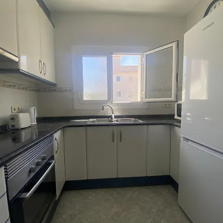 R132 With Air Conditioner 50m From The Apartment
